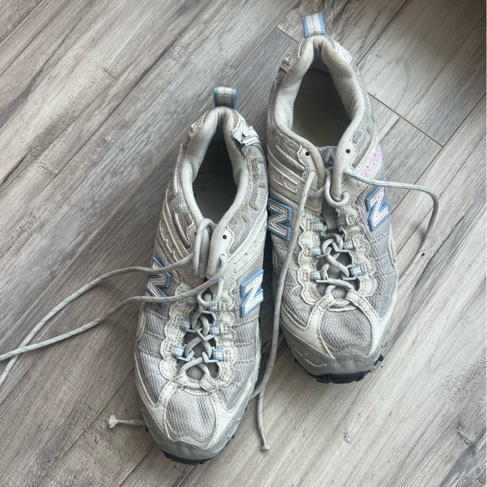 New Balance All Terrain 476 Gray and Blue Athletic Sneakers